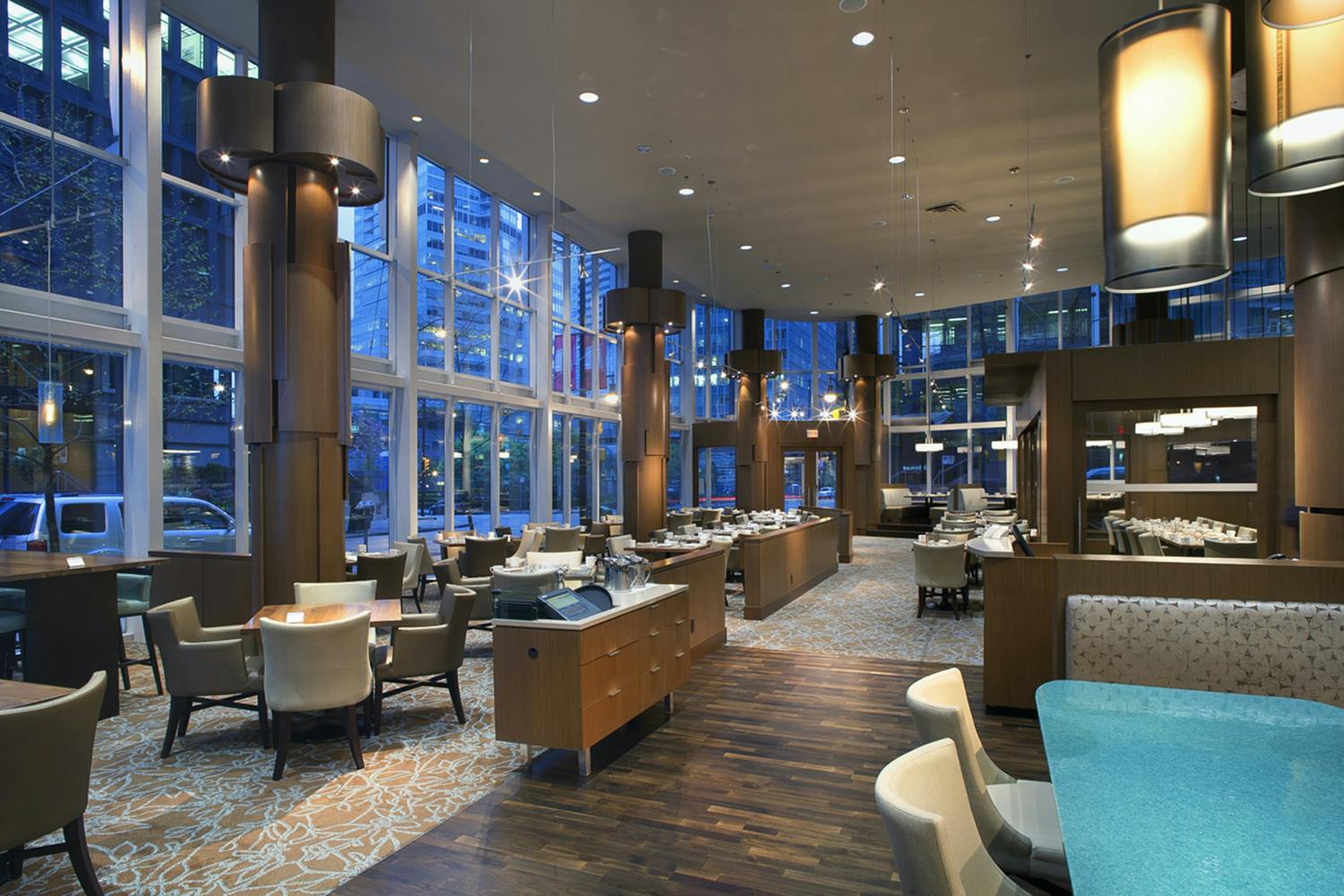 Marriott Pinnacle dining room